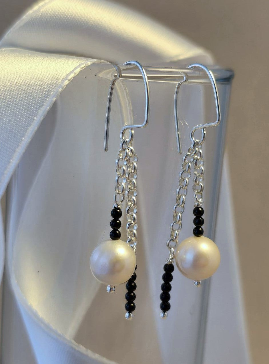 Freshwater Pearl and Black Spinel Rattle Earrings
