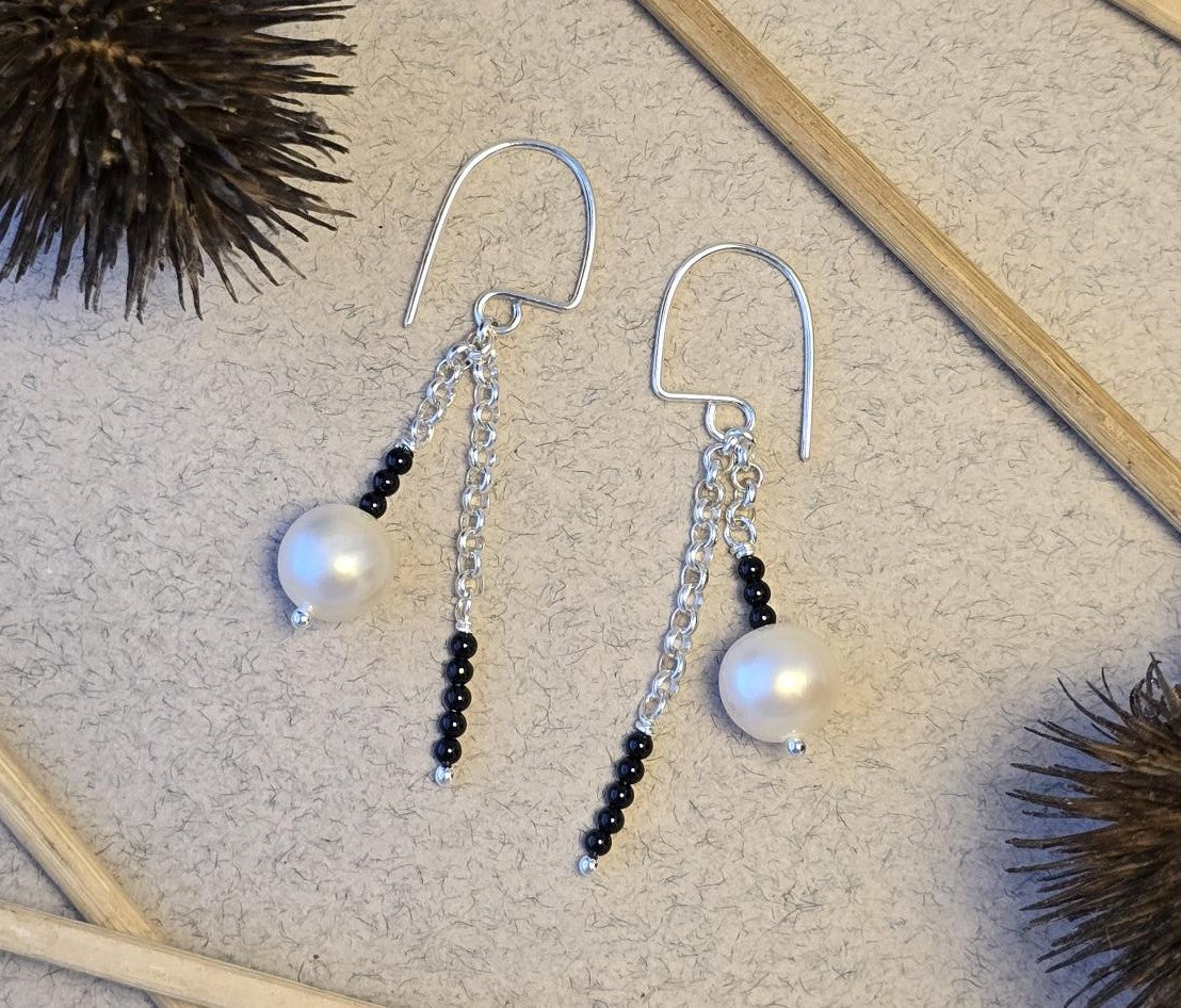 Freshwater Pearl and Black Spinel Rattle Earrings