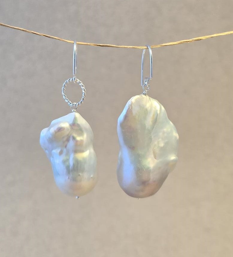 ONE OF A KIND Asymmetrical Freshwater Pearl Earrings