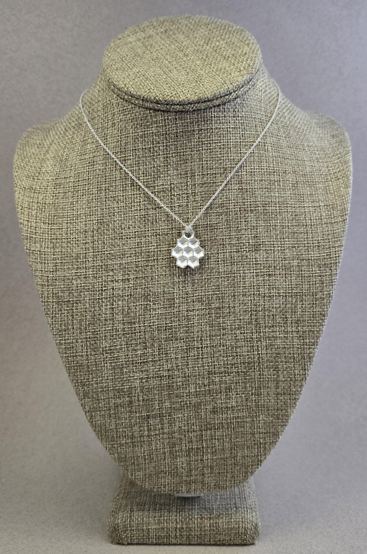 Meli VIII Pendant