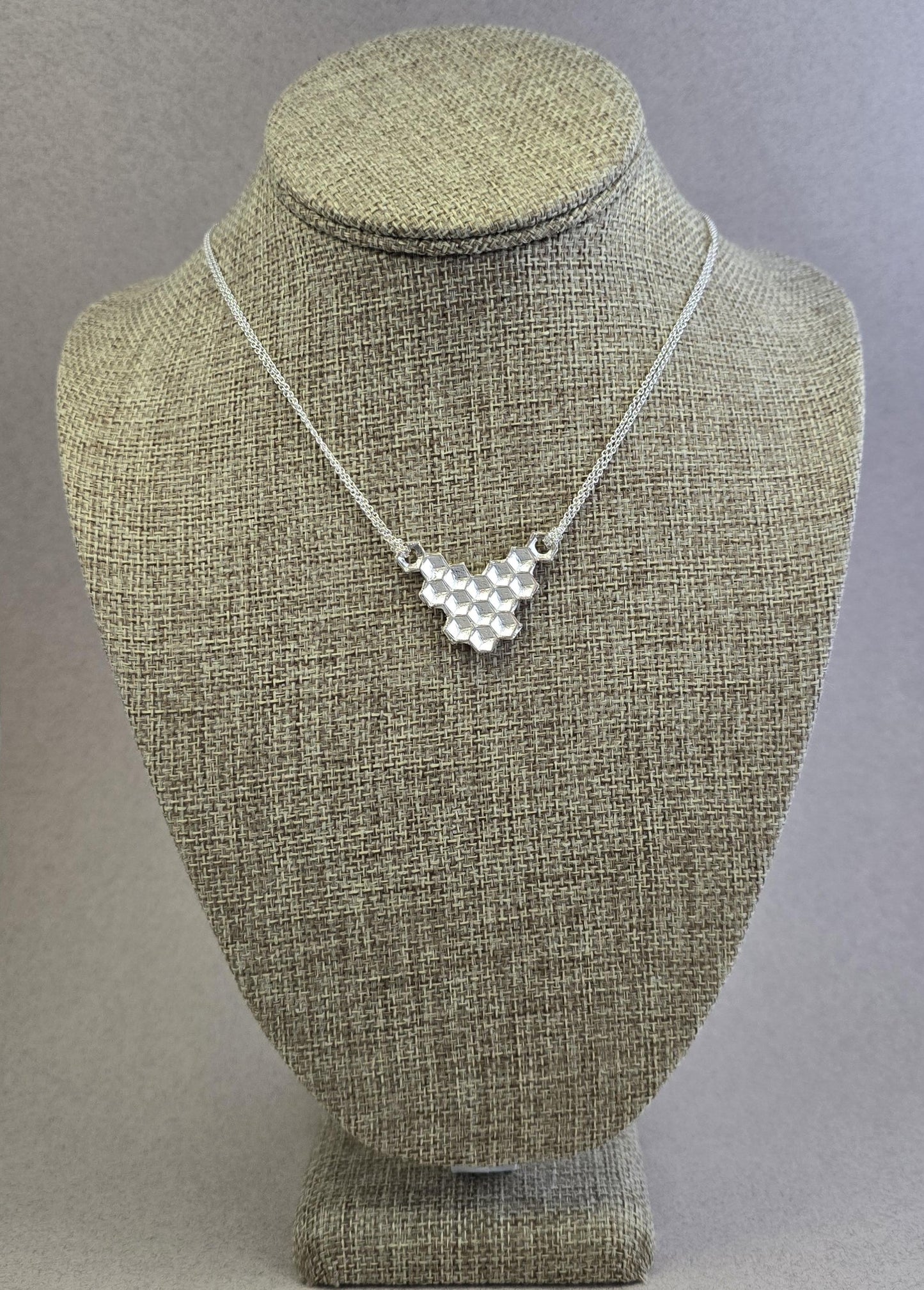 Meli XV Pendant